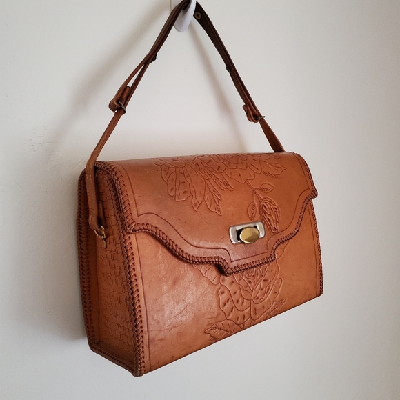 Leather Floral Embossed Hobo Envelope Vintage Box-Bag with Buckle Opening - Picture 13 of 13